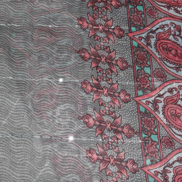 Grå scarf med röda blommor - Bild 2