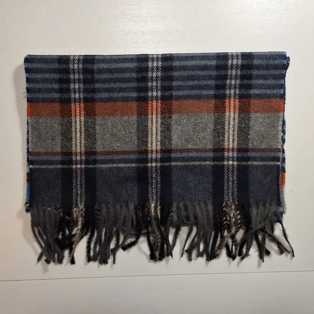 Halsduk blå röd grå rutig